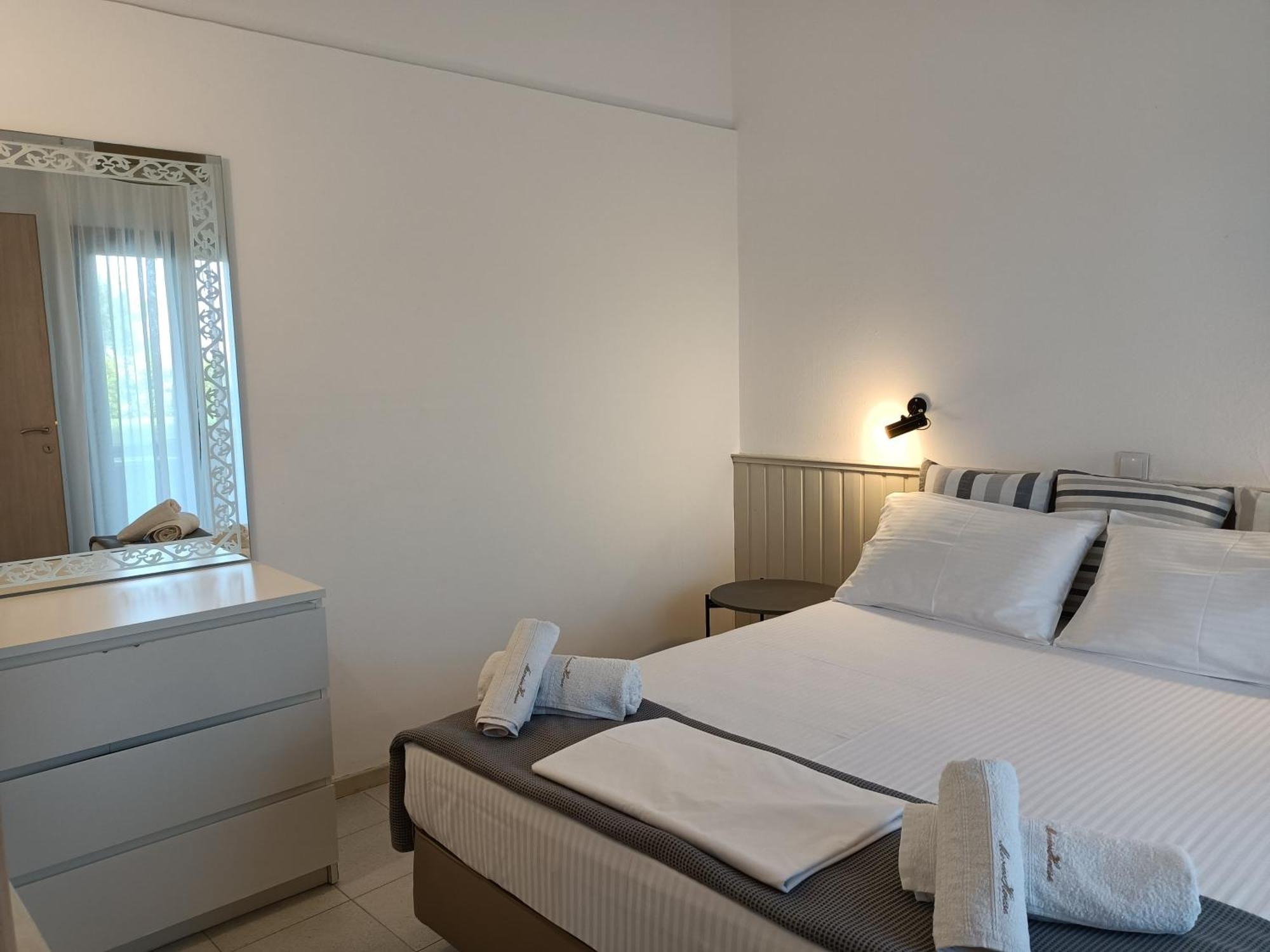 Marios Garden House Apartment Афитос Стая снимка