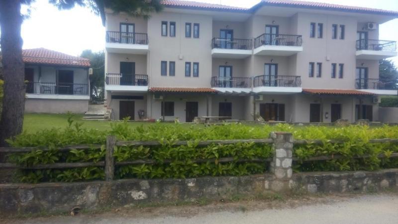 Marios Garden House Apartment Афитос Екстериор снимка